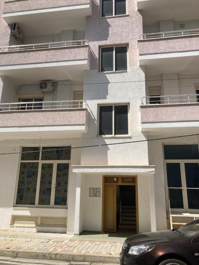 Lungomare Holiday Apartments ดูร์เรส ภายนอก รูปภาพ