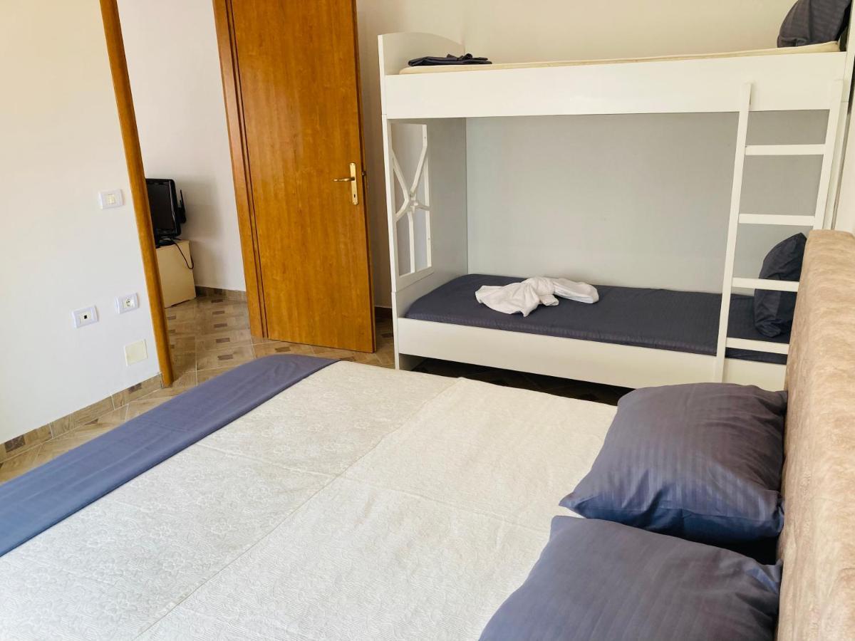 Lungomare Holiday Apartments ดูร์เรส ภายนอก รูปภาพ